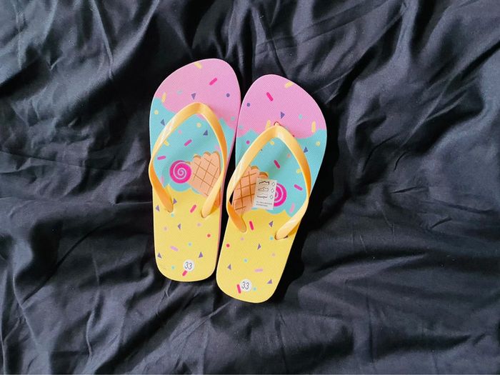 Tongs fille taille 33 - photo numéro 2