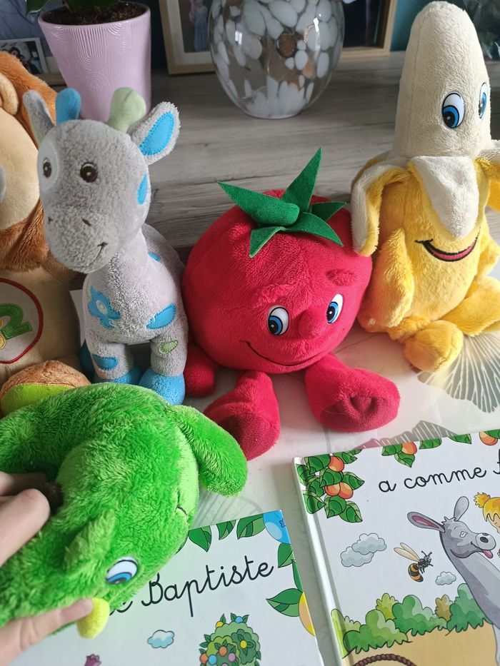 Lot divers peluches livres - photo numéro 9