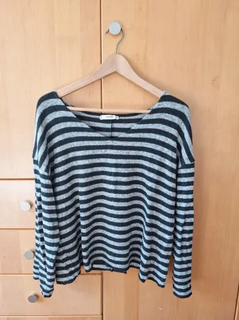 Jersey cuello pico rayas Mango