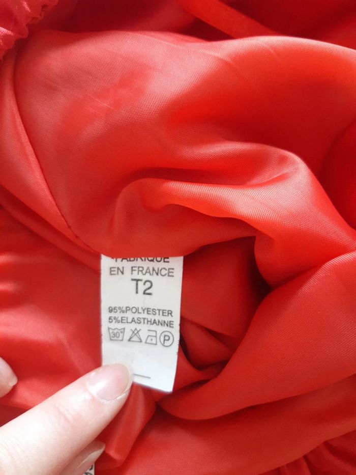 Robe habillée de soirée rouge dos nu TBE - photo numéro 7