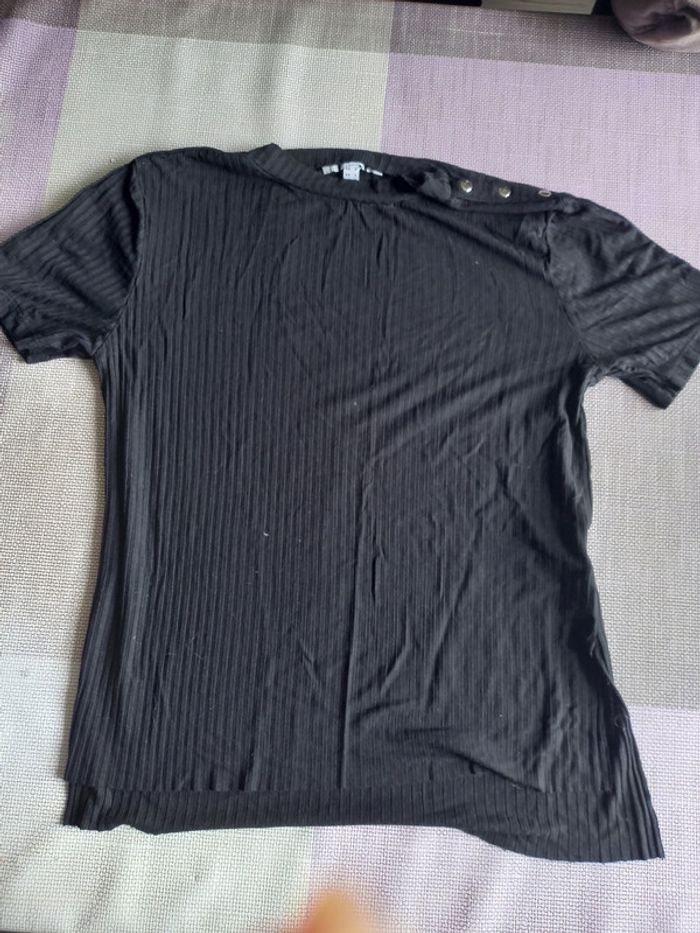 Haut noir stylé - photo numéro 2