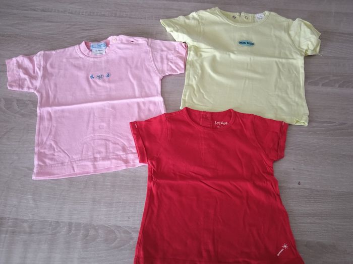 Lot t-shirt manches courtes 12 mois