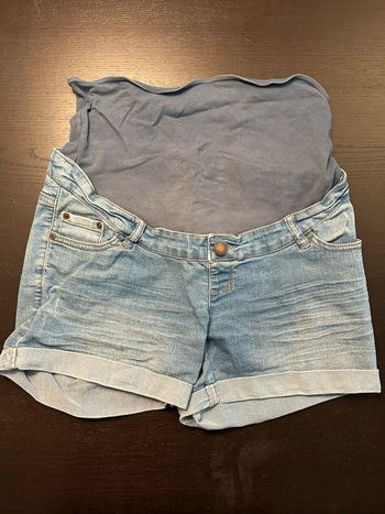 2 shorts de grossesse taille 38 Kiabi