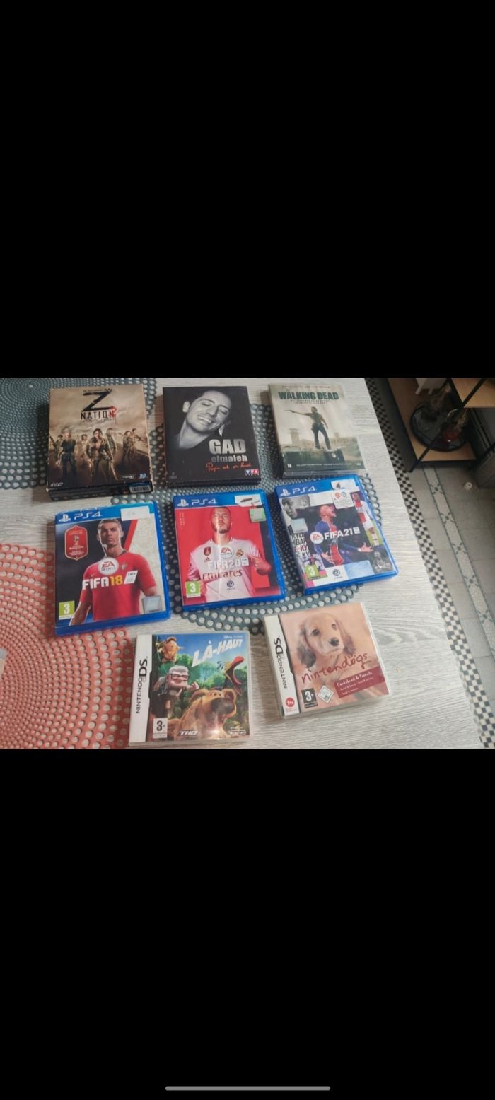 Lot de DVD et jeux