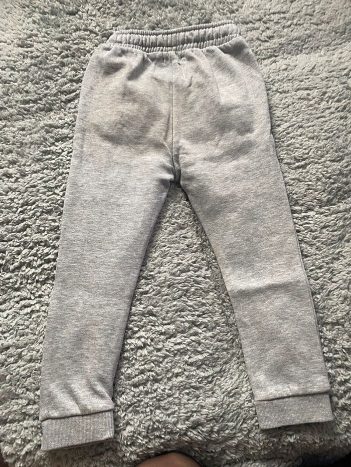 Jogging gris - photo numéro 5