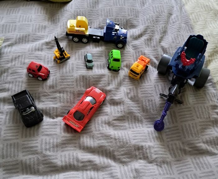 Lot véhicules, plusieurs dimensions