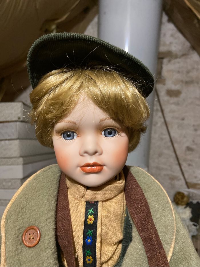 Poupée de collection en porcelaine de Rf collection - photo numéro 2