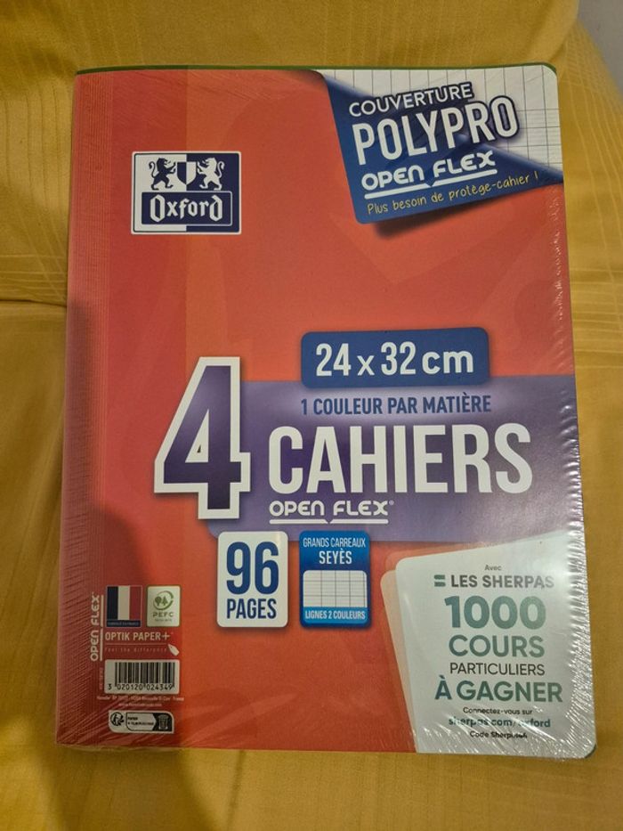 Lot fournitures scolaires cahiers 24x32 colle crayon couleur stylo bic feutre etc - photo numéro 2