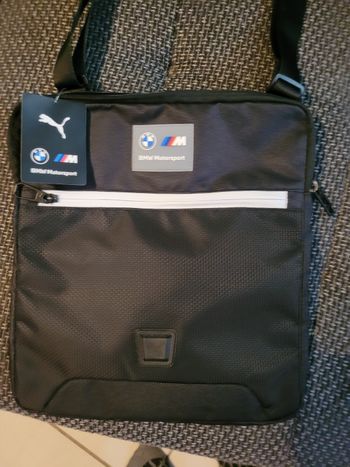 Saccoche authentique