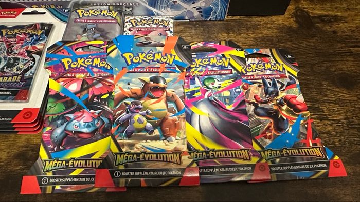Booster Pokémon Artset Mega Évolution