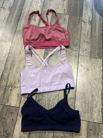 3 brassières taille 32-34