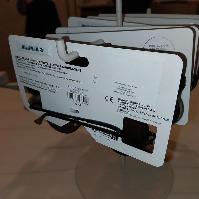 Pick-up lunettes noires Mickey Disney - photo numéro 2