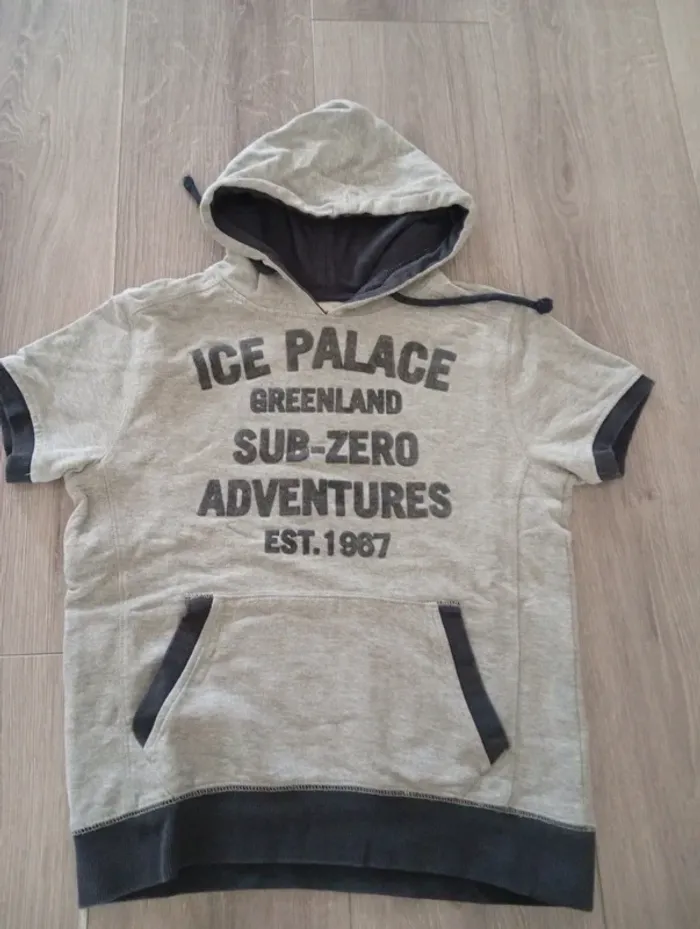 t-shirt en coton épais avec capuche