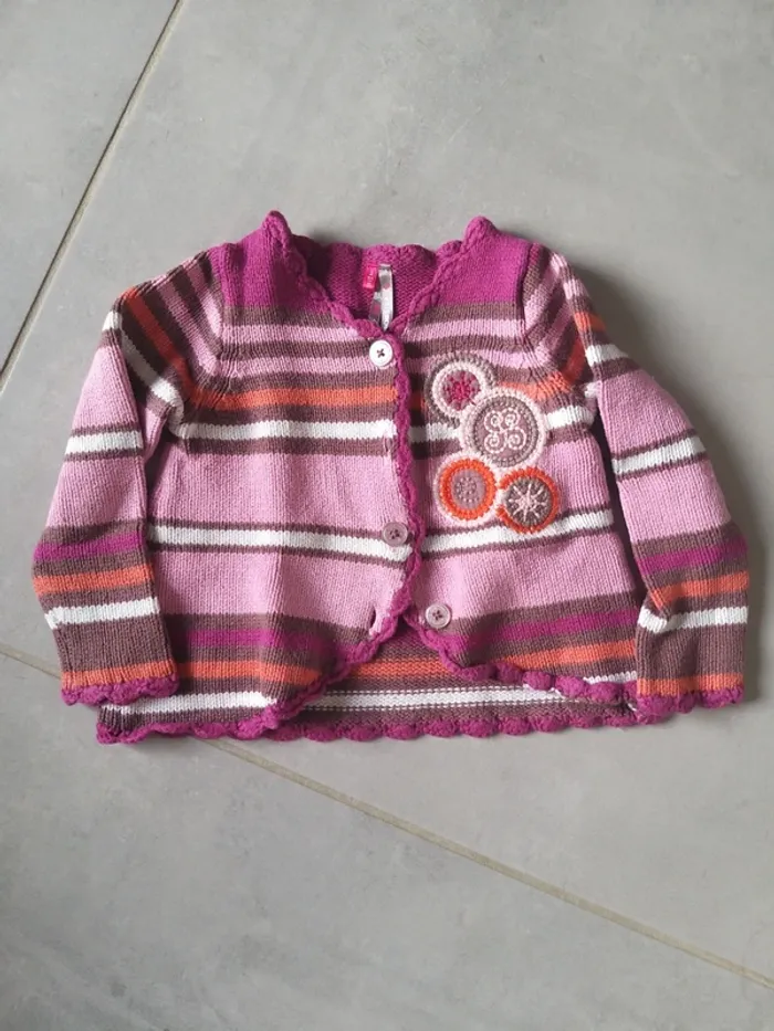 Gilet coloré avec rayures en 2 ans