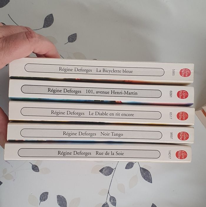Régine Deforges - La Bicyclette Bleue tome 1 à 5 - photo numéro 2
