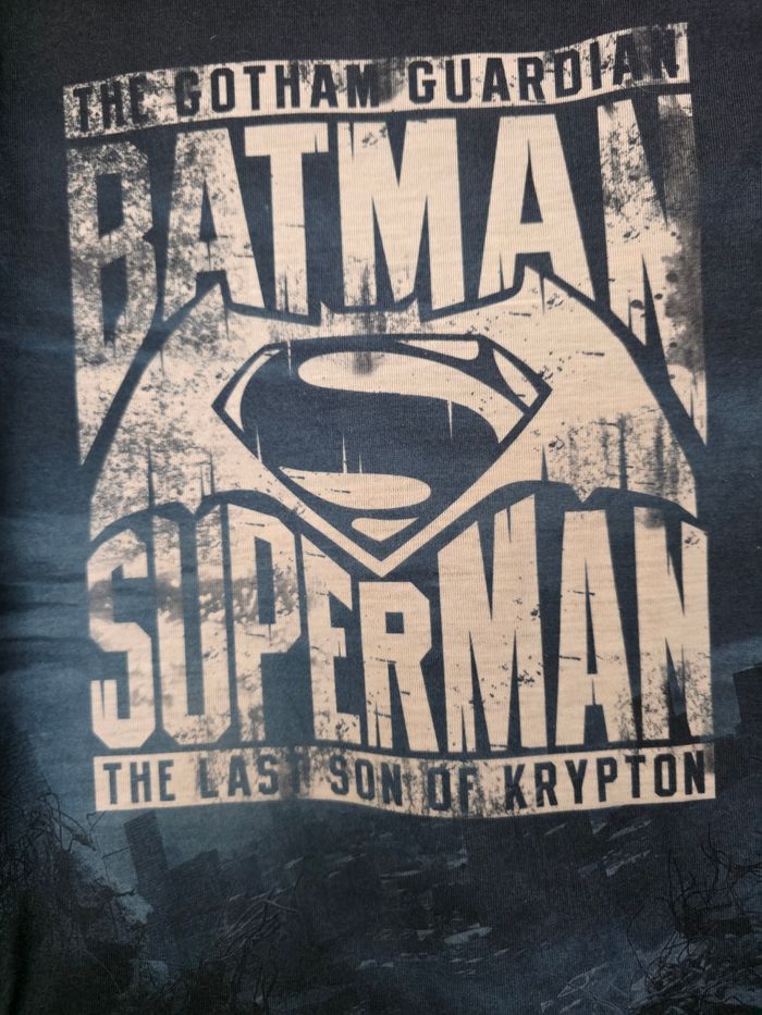 TEE-SHIRT BATMAM SUPERMAN TAILLE 4ANS  MARQUE SUPERMAN - photo numéro 3