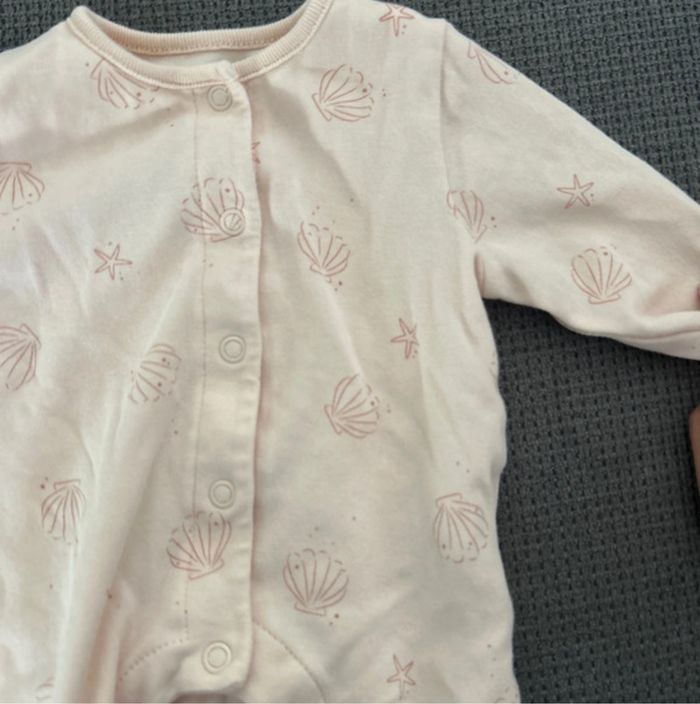 Pyjama avec coquillage rose - photo numéro 2