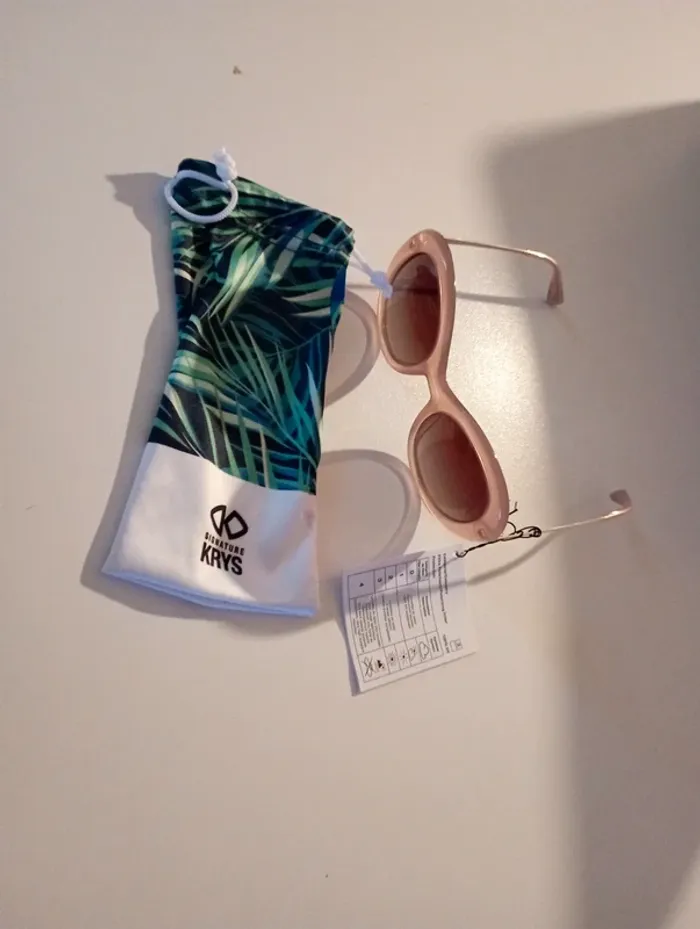 Lunette de soleil femme