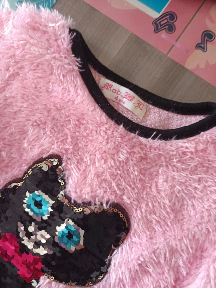 Pull a sequins 4 ans - photo numéro 3