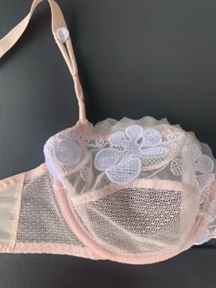 Soutien-gorge 95C Lejaby lingerie fine neuf - photo numéro 2