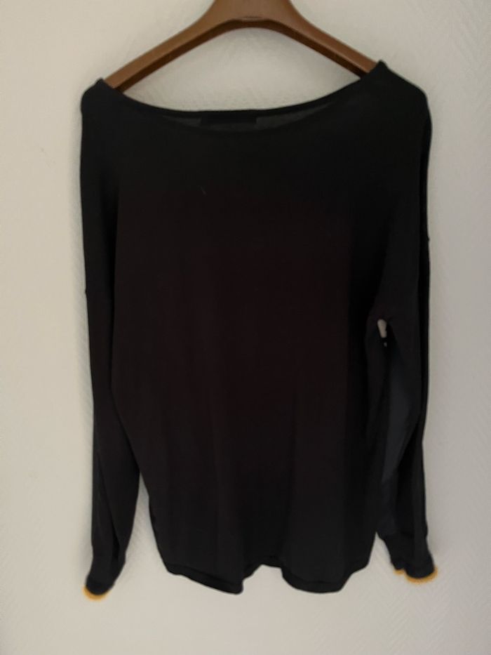 Pull noir et fleurs Miss Captain - photo numéro 2