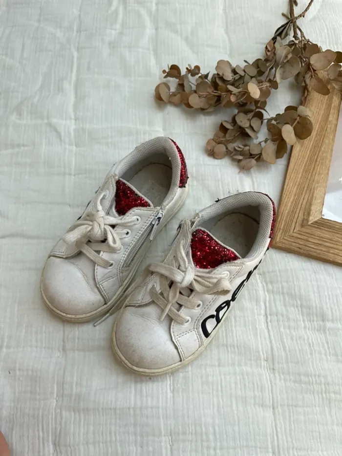 Basket blanche et rouge à paillettes - Bon baiser de paname (taille 25) - photo numéro 3