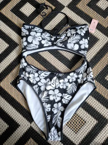 Maillot de bain 1 pièce tropical – Taille M – Neuf avec étiquette