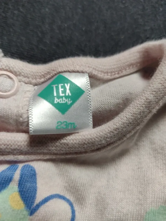 Combi short bébé Tex. Taille 23m - photo numéro 2