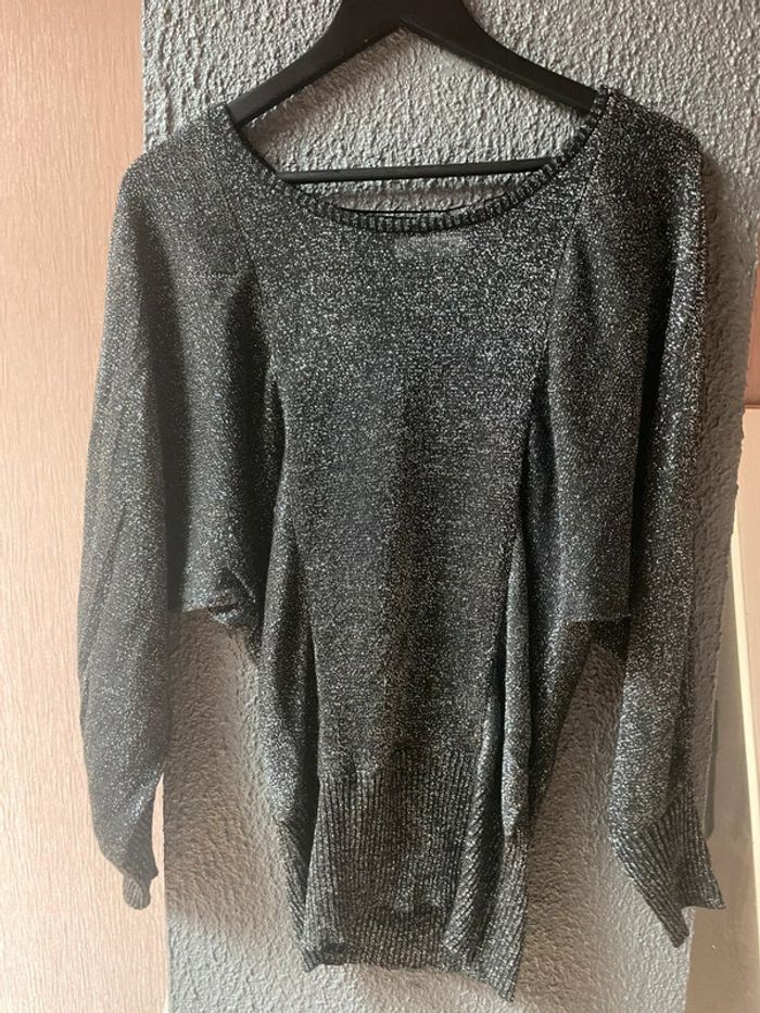 Pull cintrée paillette