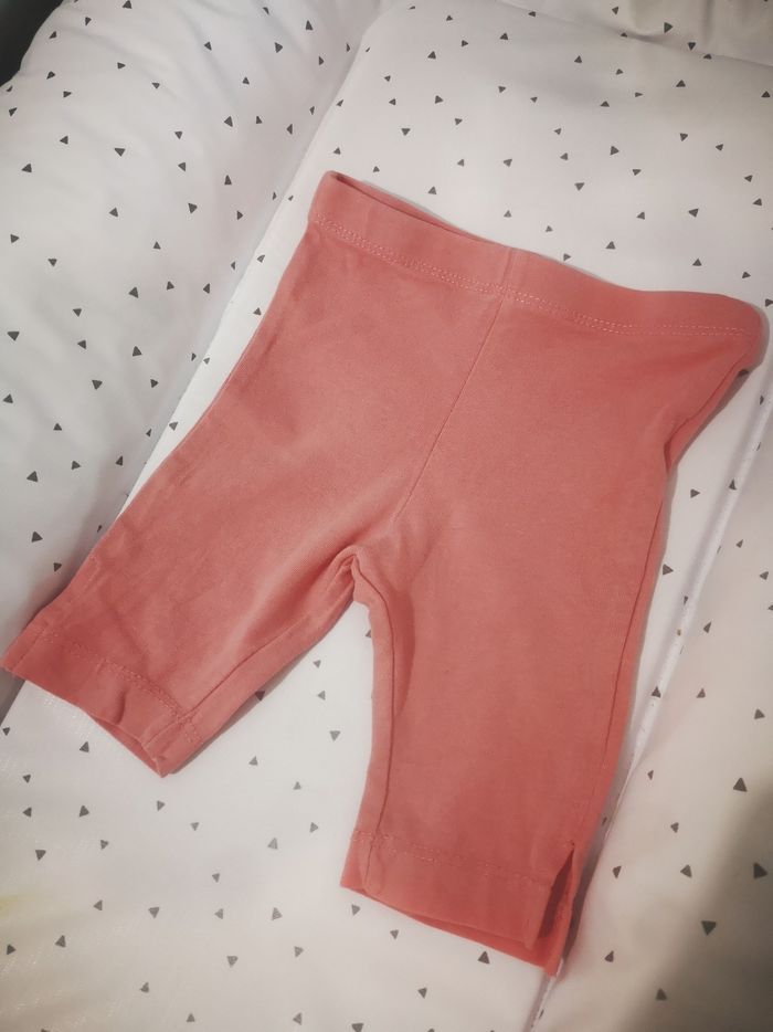 Lot pantalon 1 mois - photo numéro 4