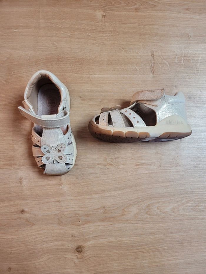 Sandales fille cuir taille 22