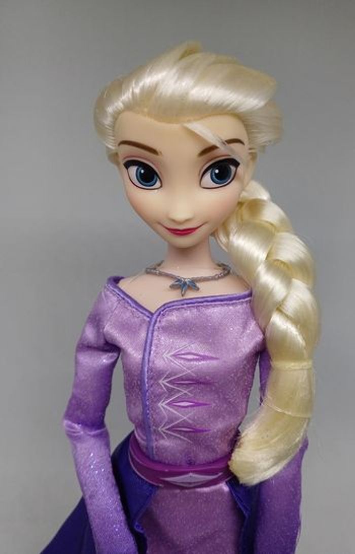 Rare 2 poupées Anna et Elsa Reine des neiges 2 Frozen Disney robe dorée mauve princesse - photo numéro 5