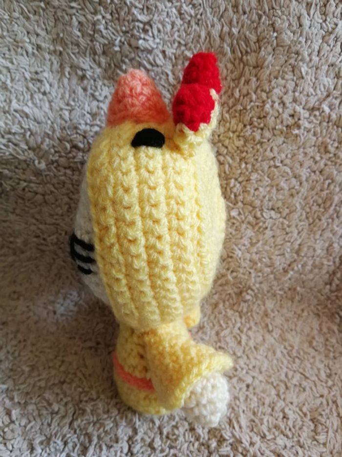 Poupée amigurumi poule fait main crochet - photo numéro 3