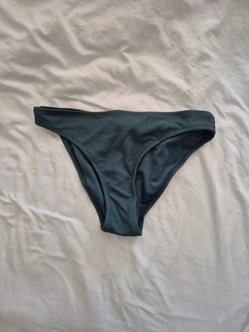 Bas de bikini prettylittlething