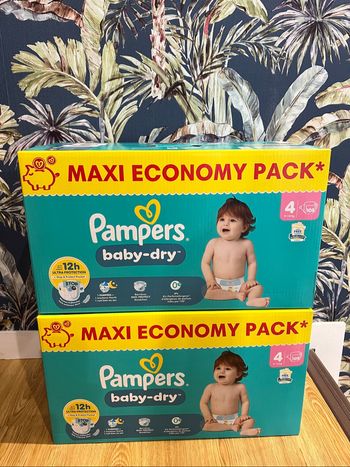 Lot de 2 maxi packs Pampers Baby-Dry taille 4, soit 216 couches