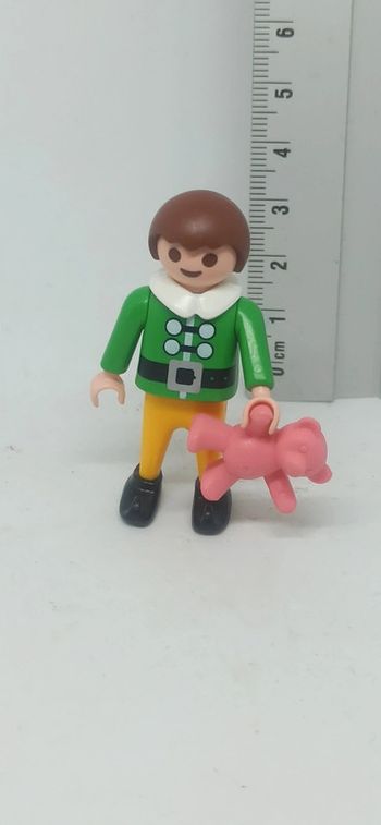 Enfant lutin haut vert avec peluche playmobil