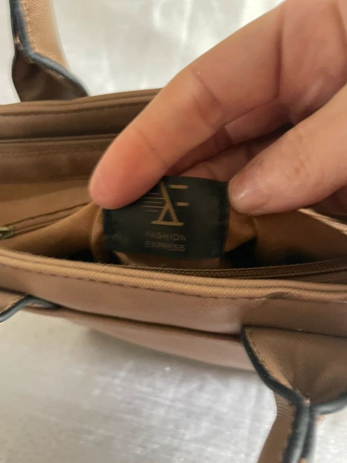 Sac Fashion Express camel – Excellent état - photo numéro 5