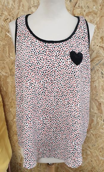 Débardeur Motifs Coeurs Taille 4