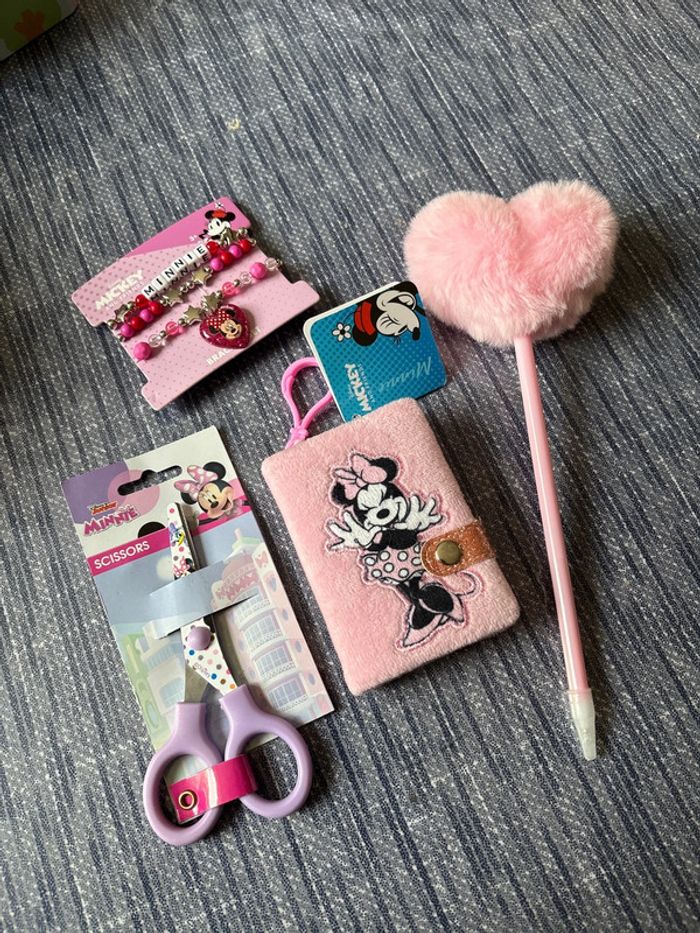 Lot Minnie