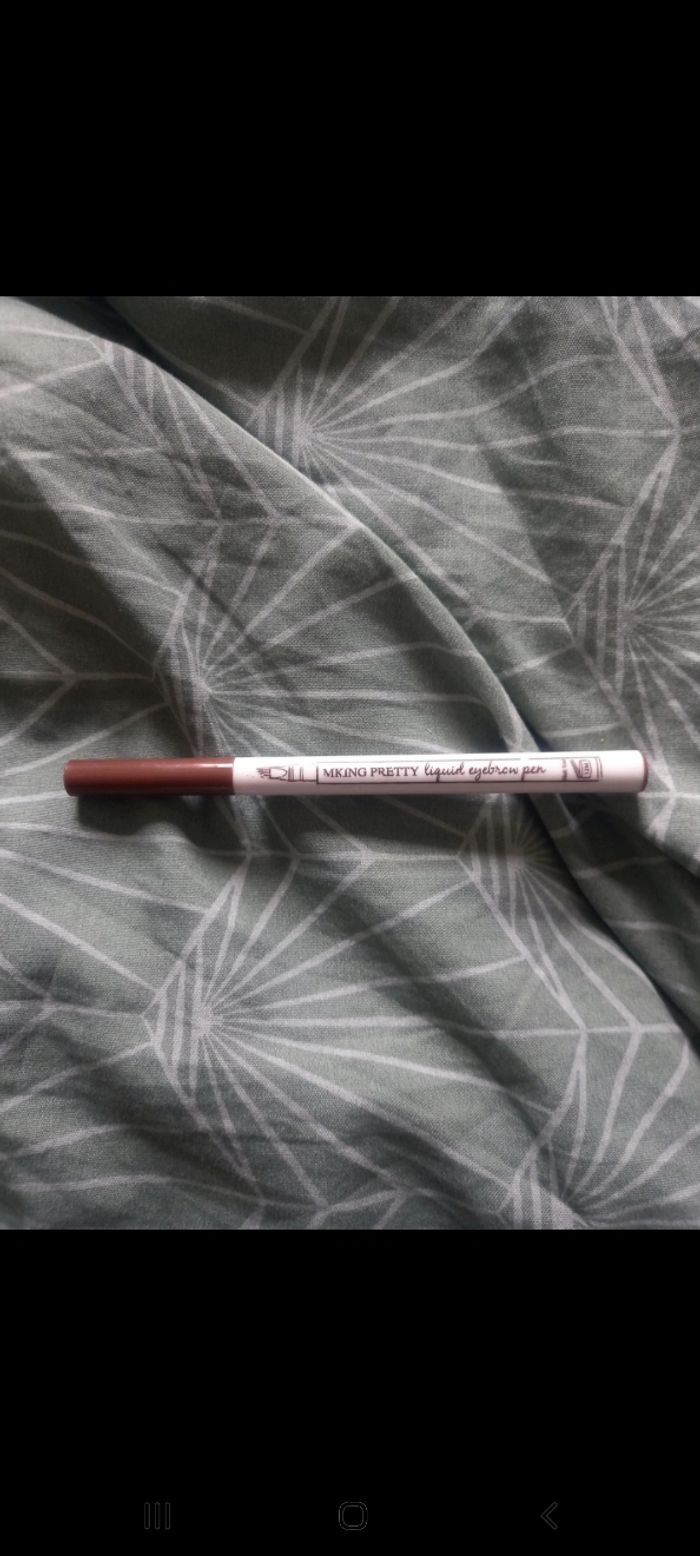 Stylo liquide sourcil