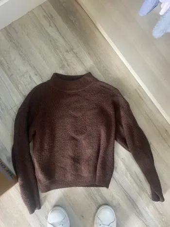 Pull marron