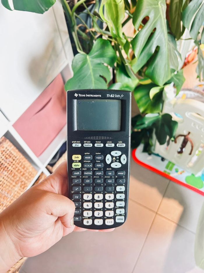 Calculatrice, Texas, instrument, TII 82 - photo numéro 2