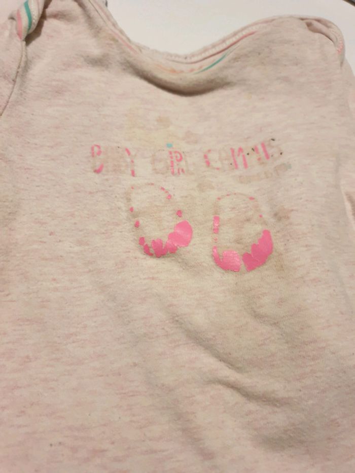 Lot bodies 12 mois - photo numéro 3