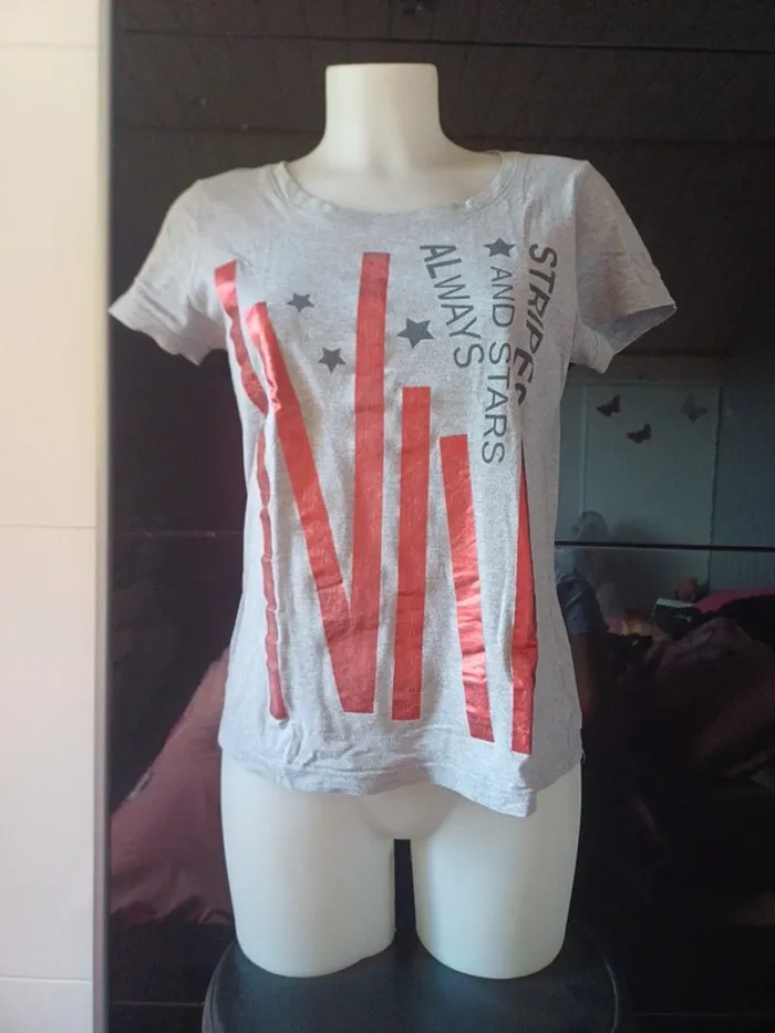 Tee shirt gris motifs taille 34/36