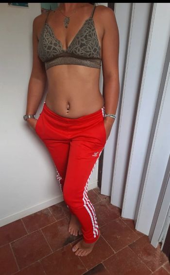 Jolie jogging adidas rouge xs