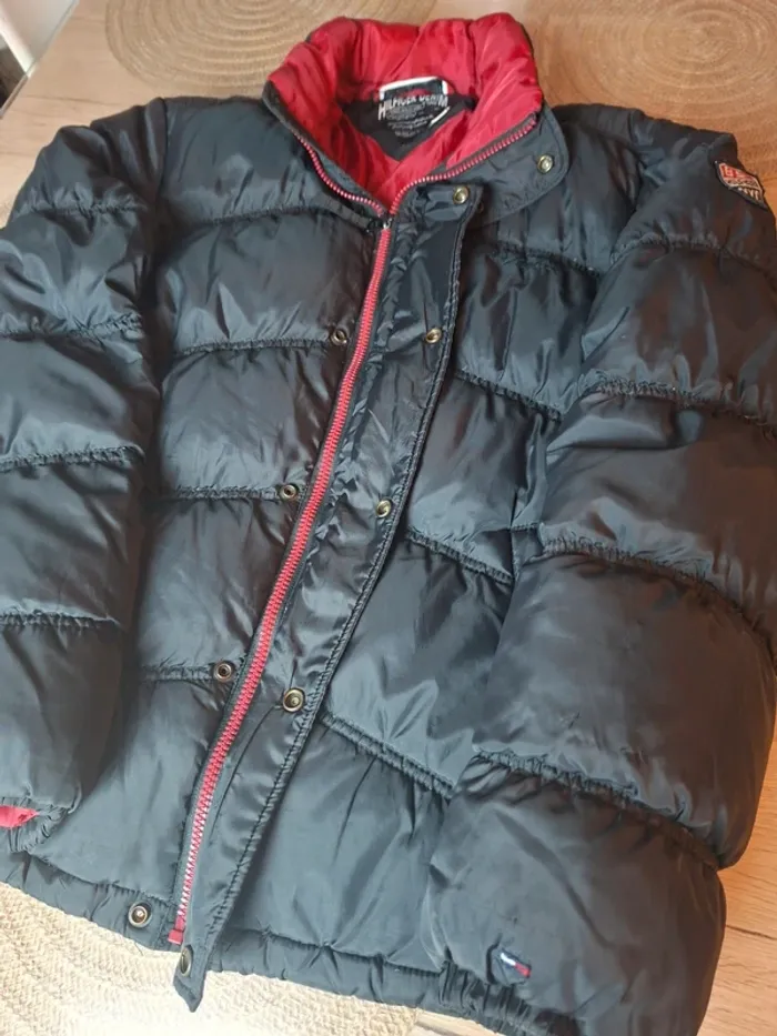 Doudoune Tommy Hilfiger Denim – Noire & Rouge – Taille M - photo numéro 7