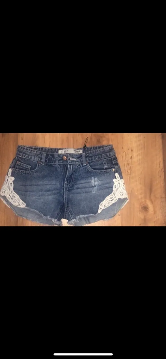 Short neuf taille XS