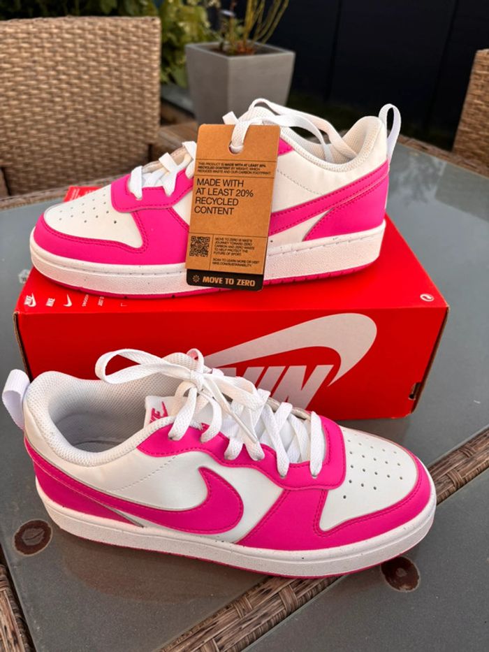 Baskets Nike P.38,5 Neuves - photo numéro 9