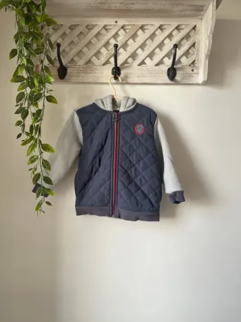 Veste polaire en 4 ans