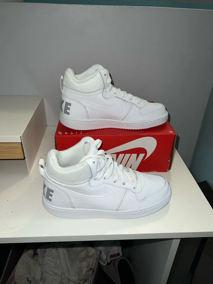 Basket Nike taille 38 unisex